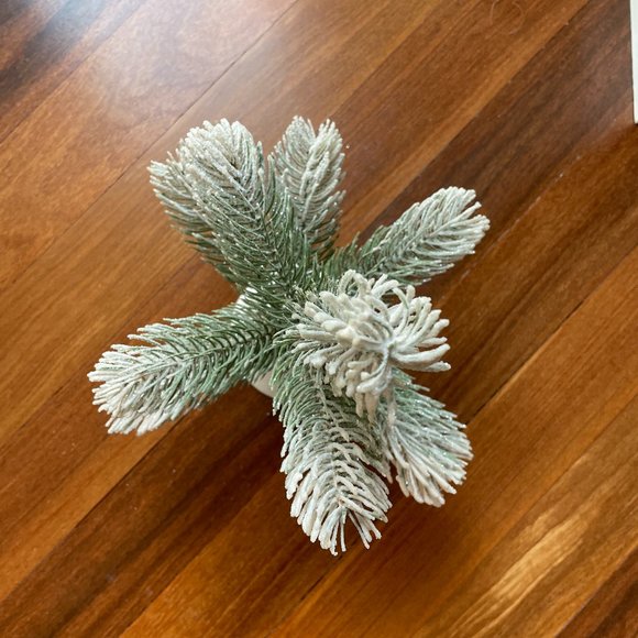 Small Table Top Flocked Christmas Tree - Picture 4 of 6